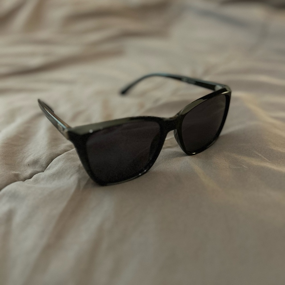 ONE Diva Rose Polarized Sunglasses